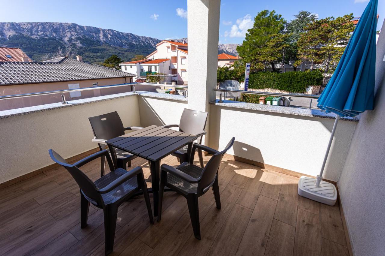 Apartments Crnekovic Tomislava 8A Baška Exterior foto