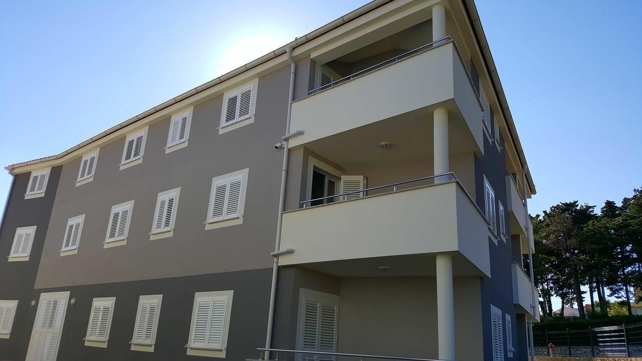 Apartments Crnekovic Tomislava 8A Baška Exterior foto